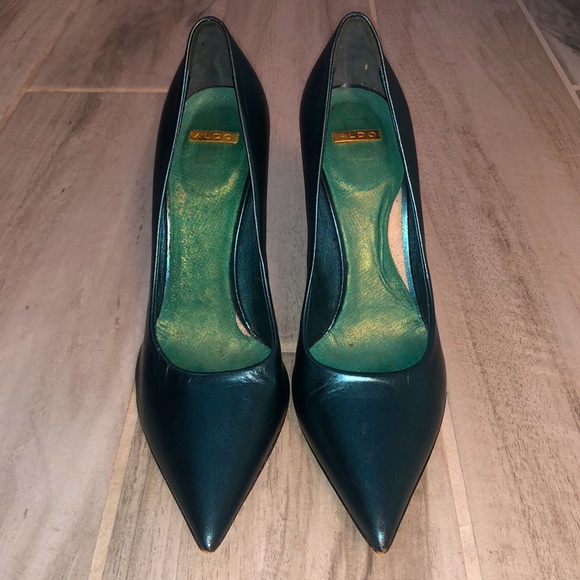 Metallic teal mermaid pumps size 6 🧜🏽‍♀️🤍 - Picture 3 of 17